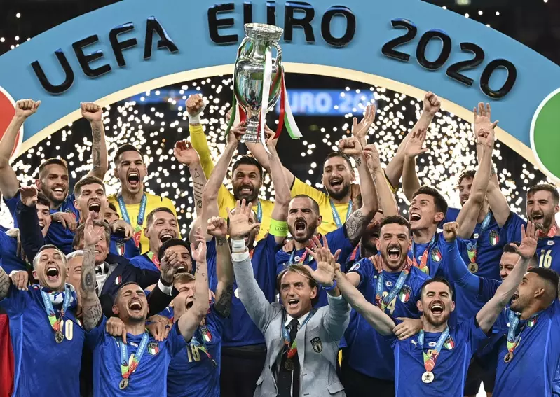 歐洲杯》義大利PK賽3:2擊敗英格蘭　睽違53年再捧歐洲冠軍杯