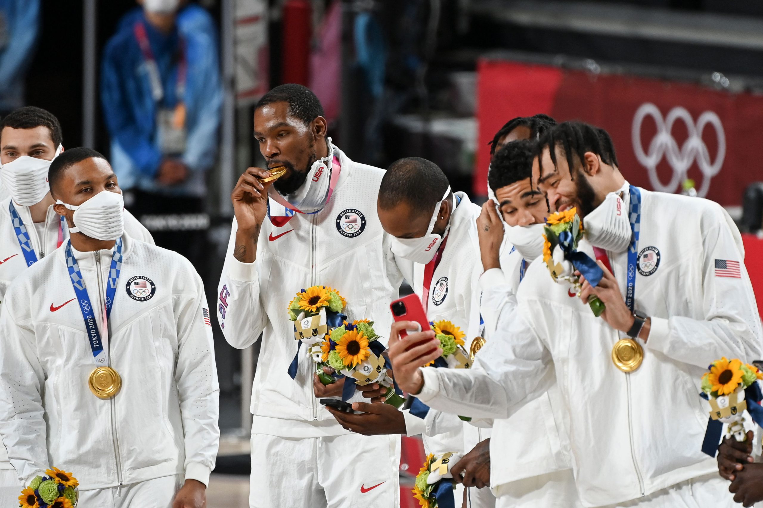 東京奧運-籃球》坦圖奧運奪金齊名大鳥柏德　 里拉德賽後爆腹部有傷