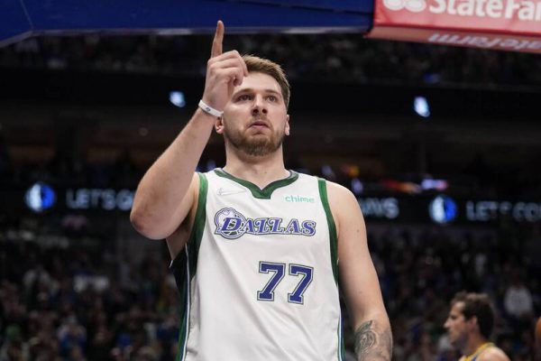 220305-nba體育-Luka-Doncic